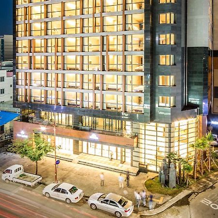Days Hotel Jeju Seogwipo Ocean Экстерьер фото