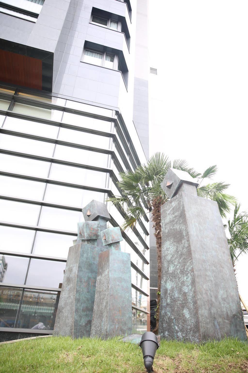 Days Hotel Jeju Seogwipo Ocean Экстерьер фото