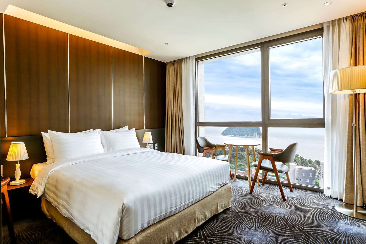 Days Hotel Jeju Seogwipo Ocean Экстерьер фото